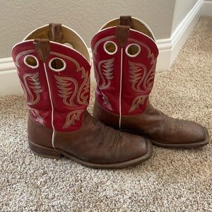 Justin Men's Square Toe Western Boots. Size 11.